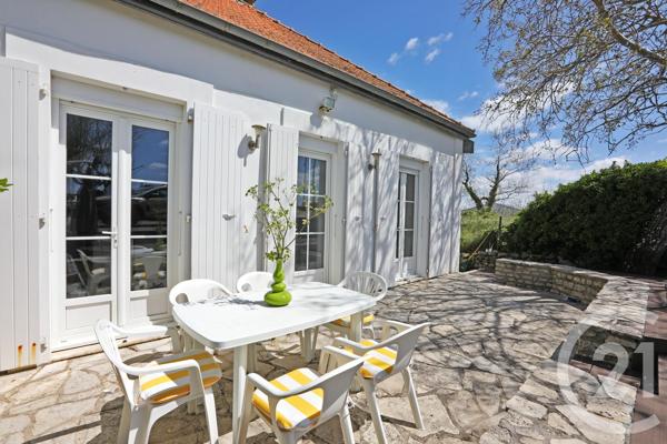 Maison à vendre  5 pièces - 125 m 2   ST PIERRE D OLERON  - 17