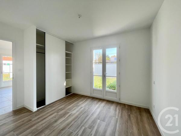 Maison à vendre  5 pièces - 125 m 2   ST PIERRE D OLERON  - 17