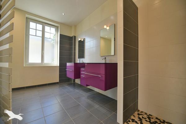 Maison 334 336 € Blois 8 p 190 m² DPE D