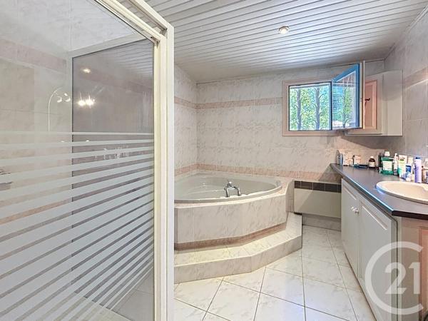 Maison à vendre  5 pièces - 130,80 m 2   MONTPON MENESTEROL  - 24