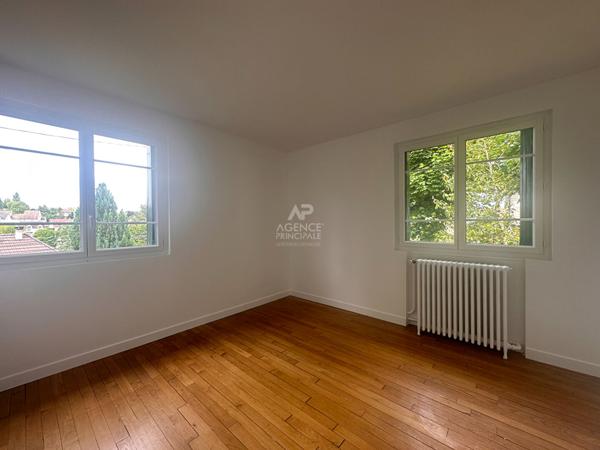 Maison 4 pièces Jardin & garage - LE PECQ DOMAINE DE GRANDCHAMPS Loyer 1 980 €/mois **  - Référence  18846