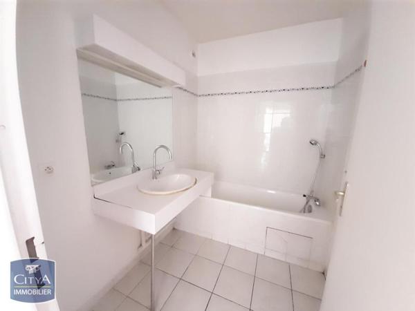 Appartement à louer 2 pièces 49.6m²