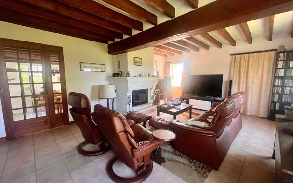 Maison à vendre    5 pièces •  Les Ormes