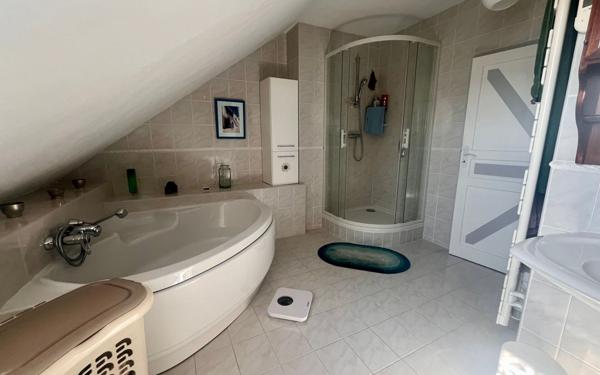 Maison à vendre    5 pièces •  Les Ormes