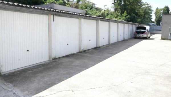 Stationnement à louer    Les Mureaux