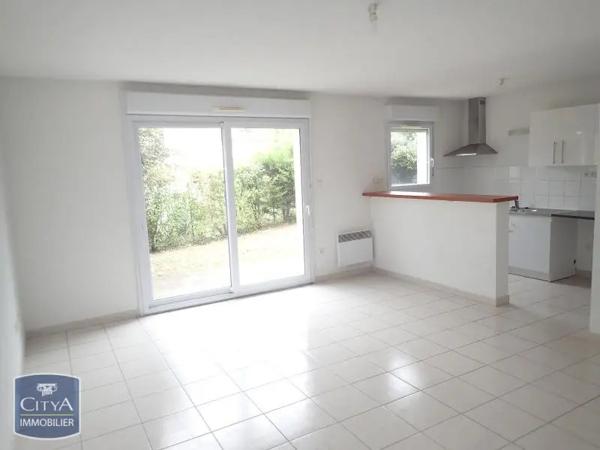Maison à louer 4 pièces 79.82m² Castres (81100)
