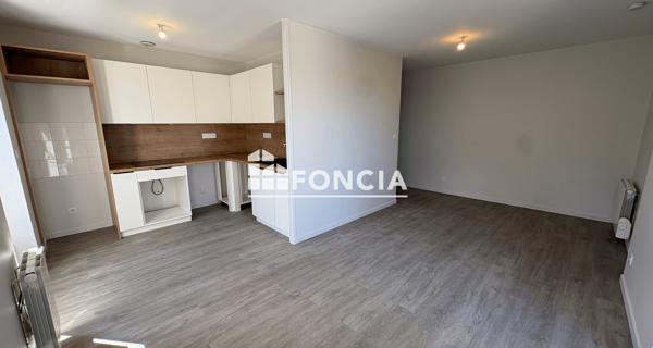 Location Appartement 2 pièces 47.8 m² - Beynost 01700