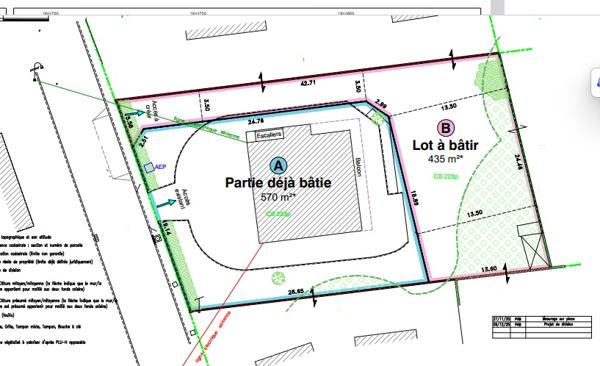 Venissieux Limite St Fons: Terrain plat constructible zone URI1B