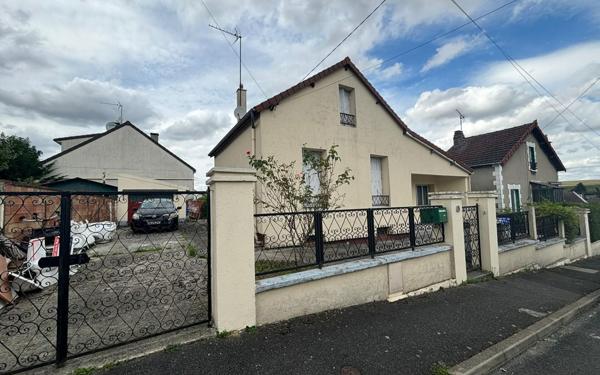 Immeuble à vendre    6 pièces •  Goussainville