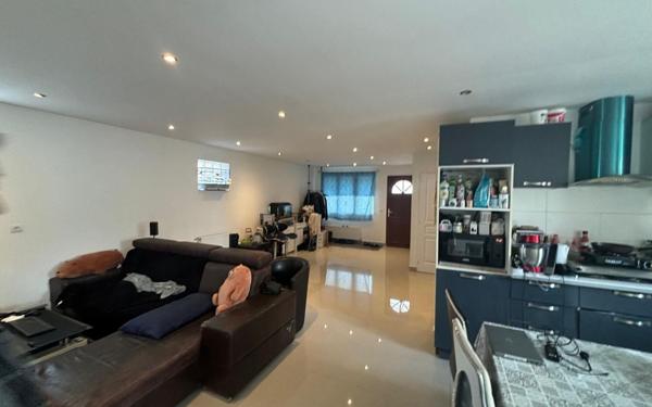 Immeuble à vendre    6 pièces •  Goussainville