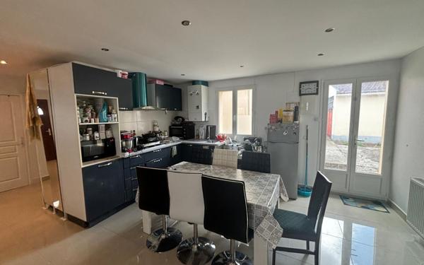 Immeuble à vendre    6 pièces •  Goussainville