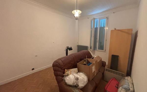 Immeuble à vendre    6 pièces •  Goussainville