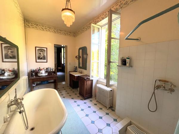 Maison à vendre à Javerlhac-et-la-Chapelle-Saint-Robert (24300) - Dordogne