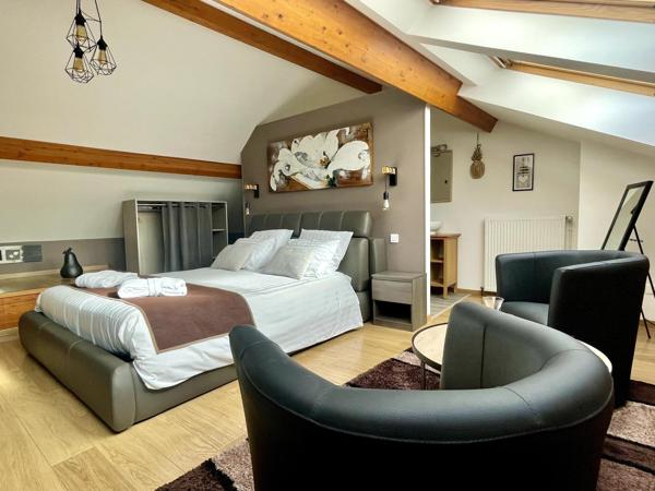 Opportunité rare –Vente fonds de commerce, murs et habitation – Propriété avec chambres d’hôte, spa et activité clé en main