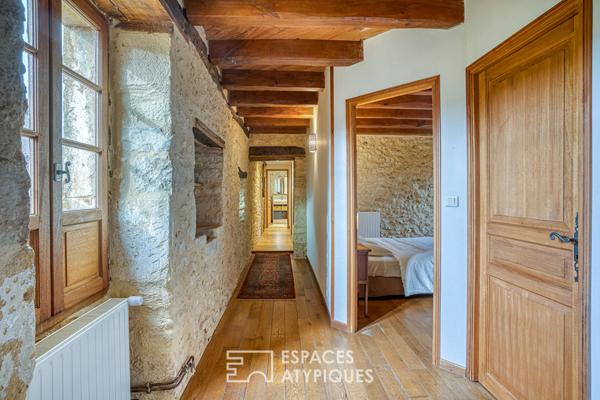 Hameau Périgourdin au coeur de 13,5 hectares avec deux sources naturelles