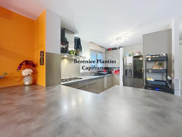 Maison avec jardin en impasse