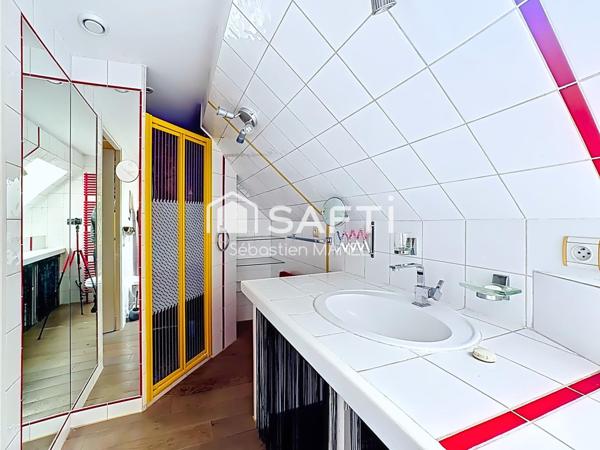 Maison 4 chambres, double garage, climatisation