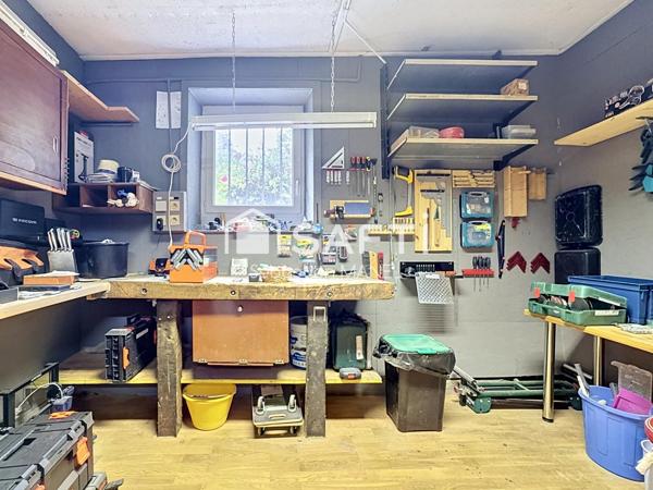Maison 4 chambres, double garage, climatisation