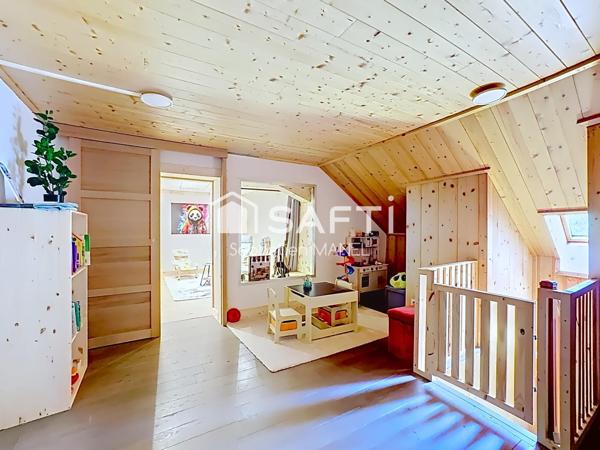 Maison 4 chambres, double garage, climatisation