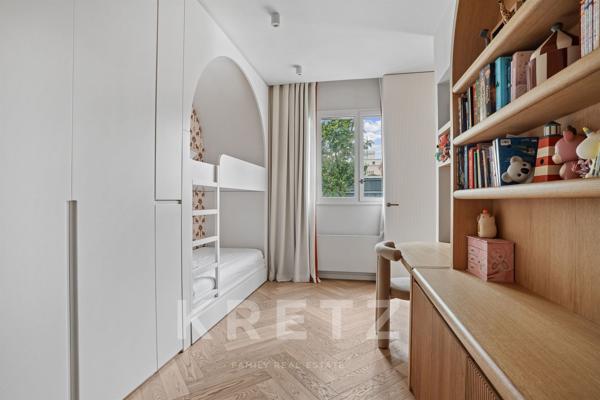 Paris XVI - Boulevard Flandrin - Appartement familial rénové
