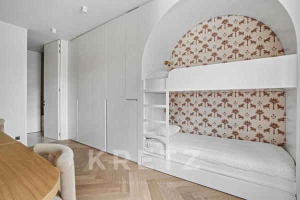 Paris XVI - Boulevard Flandrin - Appartement familial rénové