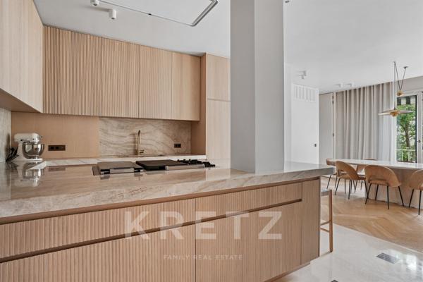 Paris XVI - Boulevard Flandrin - Appartement familial rénové