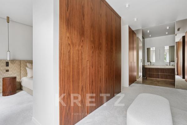 Paris XVI - Boulevard Flandrin - Appartement familial rénové