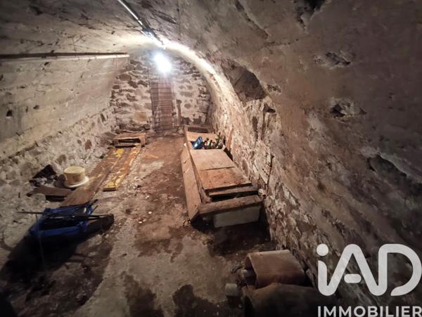 Maison à vendre 10 pièces 244 m² Les Noës