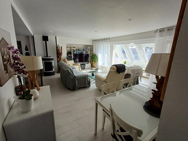 Plougasnou (29630) Plougasnou coeur du bourg, appartement T4 récent exposé au Sud Ouest.