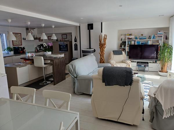 Plougasnou (29630) Plougasnou coeur du bourg, appartement T4 récent exposé au Sud Ouest.