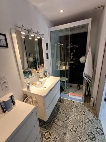 Plougasnou (29630) Plougasnou coeur du bourg, appartement T4 récent exposé au Sud Ouest.