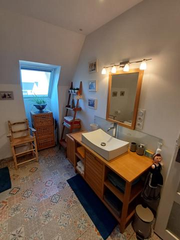 Plougasnou (29630) Plougasnou coeur du bourg, appartement T4 récent exposé au Sud Ouest.