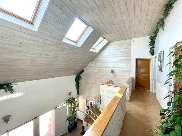 Maison Eragny 7 pièce(s) 195 m2 €749 900 ** - Référence 7166
