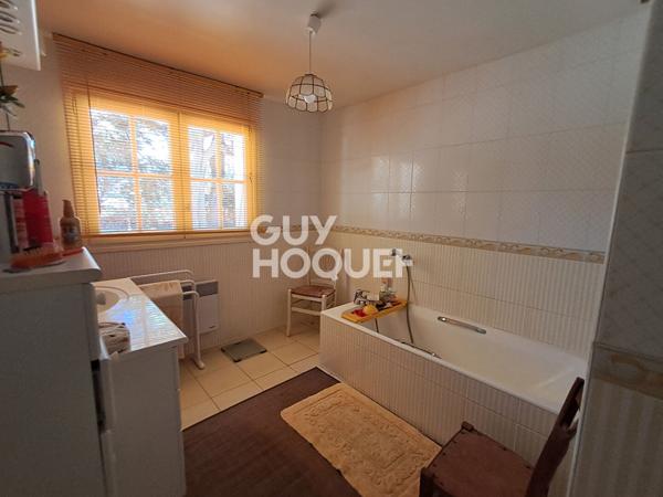 Maison à vendre à La Flotte - 5 pièces, piscine, grand terrain