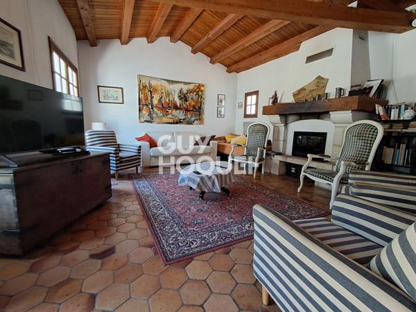 Maison à vendre à La Flotte - 5 pièces, piscine, grand terrain
