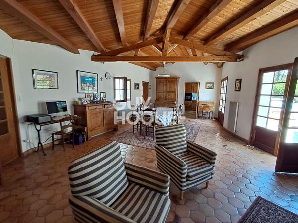 Maison à vendre à La Flotte - 5 pièces, piscine, grand terrain