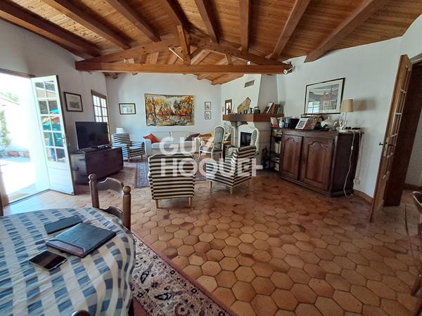 Maison à vendre à La Flotte - 5 pièces, piscine, grand terrain