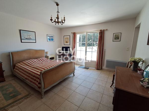 Maison à vendre à La Flotte - 5 pièces, piscine, grand terrain