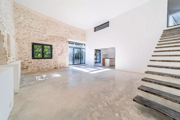 A VENDRE Mas de ville rénové avec maisonnette indépendante à restaurer – L’Isle-sur-la-Sorgue, Provence