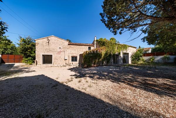 A VENDRE Mas de ville rénové avec maisonnette indépendante à restaurer – L’Isle-sur-la-Sorgue, Provence