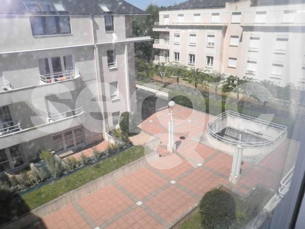Location Parking 8 49000 Angers 23 0011 01 0101