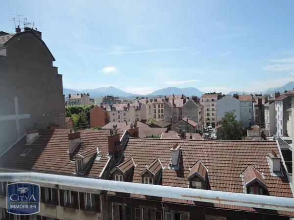 Appartement à louer 2 pièces 54.61m²