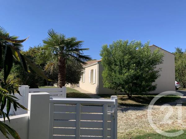 Maison à vendre  5 pièces - 125 m 2   SAINTES  - 17
