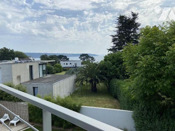 RARETÉ ARCHITECTURALE DANS UN CADRE PRIVILÉGIÉ
Nichée au c?ur d'un quartier extrêmement recher...