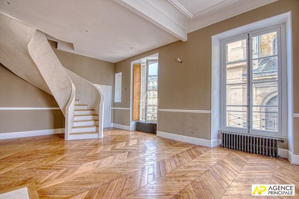 Versailles Notre-Dame Paroisse - Appartement duplex 5 pièces 130.40 m² carrez dernier étage avec terrasse €1 445 000 ** - Référence 25958