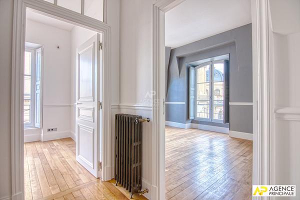 Versailles Notre-Dame Paroisse - Appartement duplex 5 pièces 130.40 m² carrez dernier étage avec terrasse €1 445 000 ** - Référence 25958