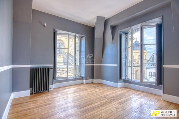 Versailles Notre-Dame Paroisse - Appartement duplex 5 pièces 130.40 m² carrez dernier étage avec terrasse €1 445 000 ** - Référence 25958