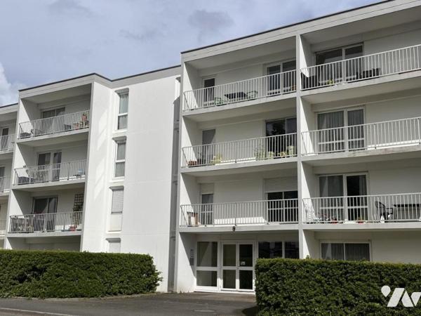 VANNES Ouest à 2 pas commerces, appartement T3 66 m² A RENOVER avec ascenseur, cave et pk couvert