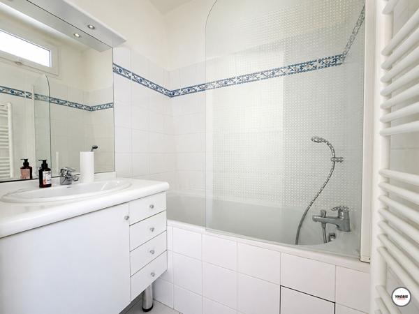 VILLENNES-SUR-SEINE - APPARTEMENT 2 PIÈCES 51,30 M² - DERNIER ÉTAGE - ASCENSEUR - PARKING - CAVE, Villennes sur seine 78670
