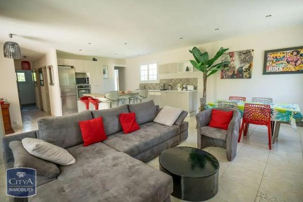 Maison à louer 5 pièces 102.32m² Les Angles (30133)